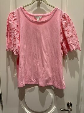 Lilly Pulitzer Pink lace Sleeve Short-Sleeve Tee